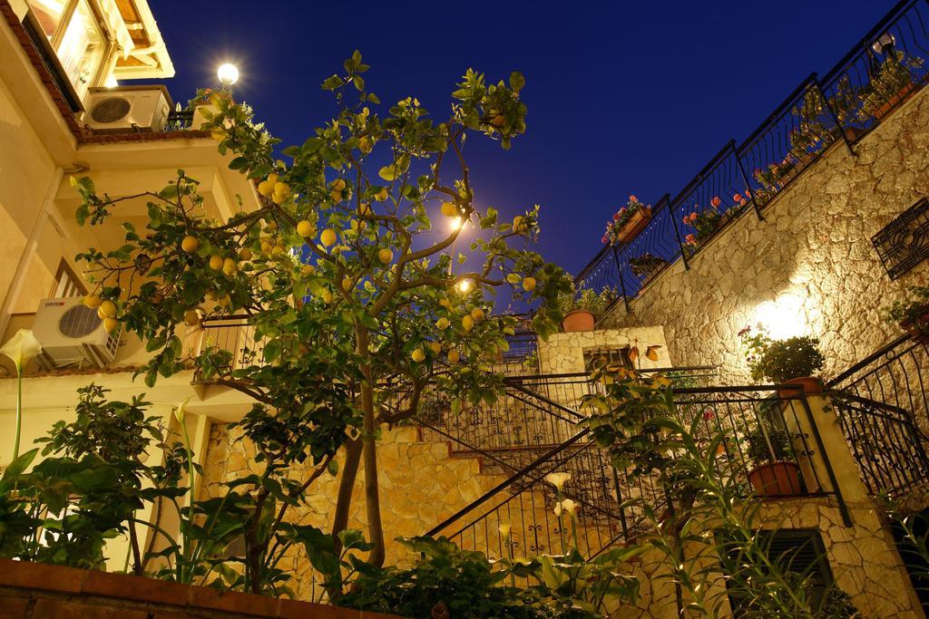 Hotel Soleado Taormina Exterior foto
